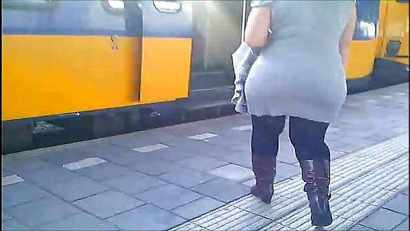 स्याही लगी महिला को भी बंधे रहना पसंद है और कुछ बीडीएसएम सेक्सी पिक्चर वीडियो हिंदी में अजीब चीजें